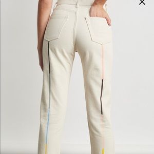 Cloud Rainbow Bone Tate Crop